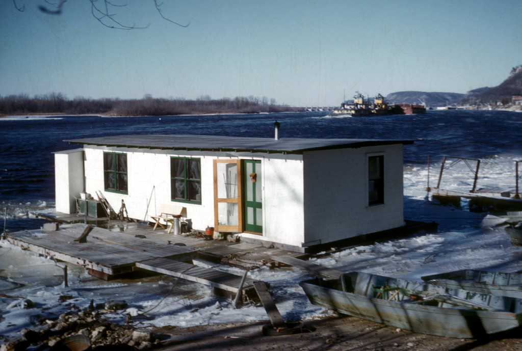 Conrad's Meander Banta's Fishing Float, Alma, Wisconsin