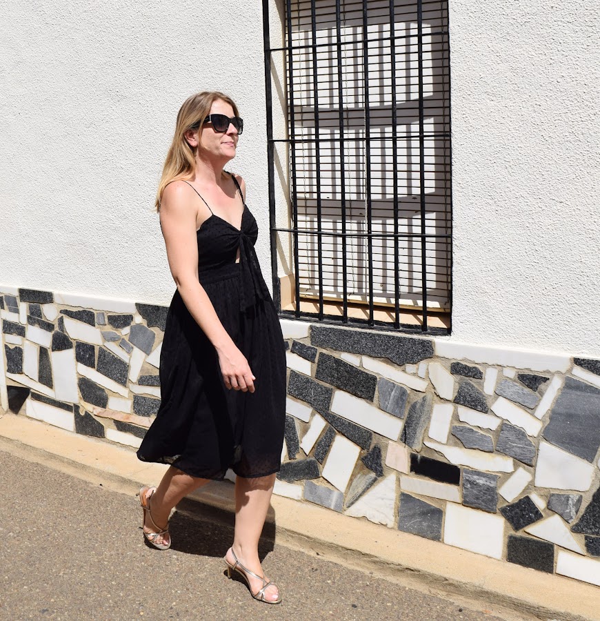 Vestido_negro_blazer_rayas