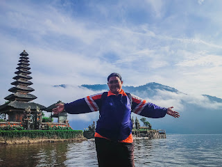 Enjoy Wonderful Scenery Of Ulun Danu Bratan Temple And The Mountain Lake At Bedugul, Tabanan, Bali, Indonesia