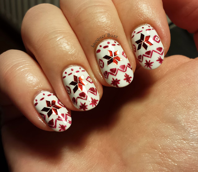 Lacquer Buzz: Getting Ready for Christmas: Under the Mistletoe