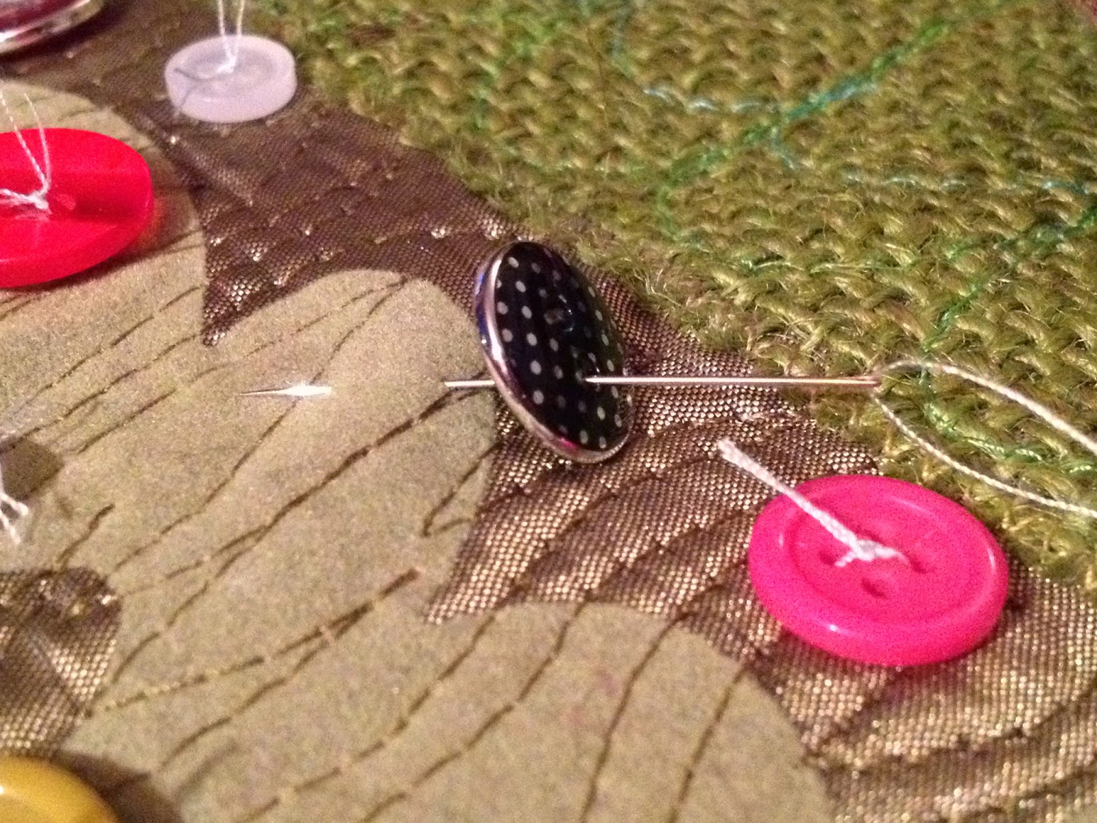 Mrs Moen 99 buttons to stitch on a quilt