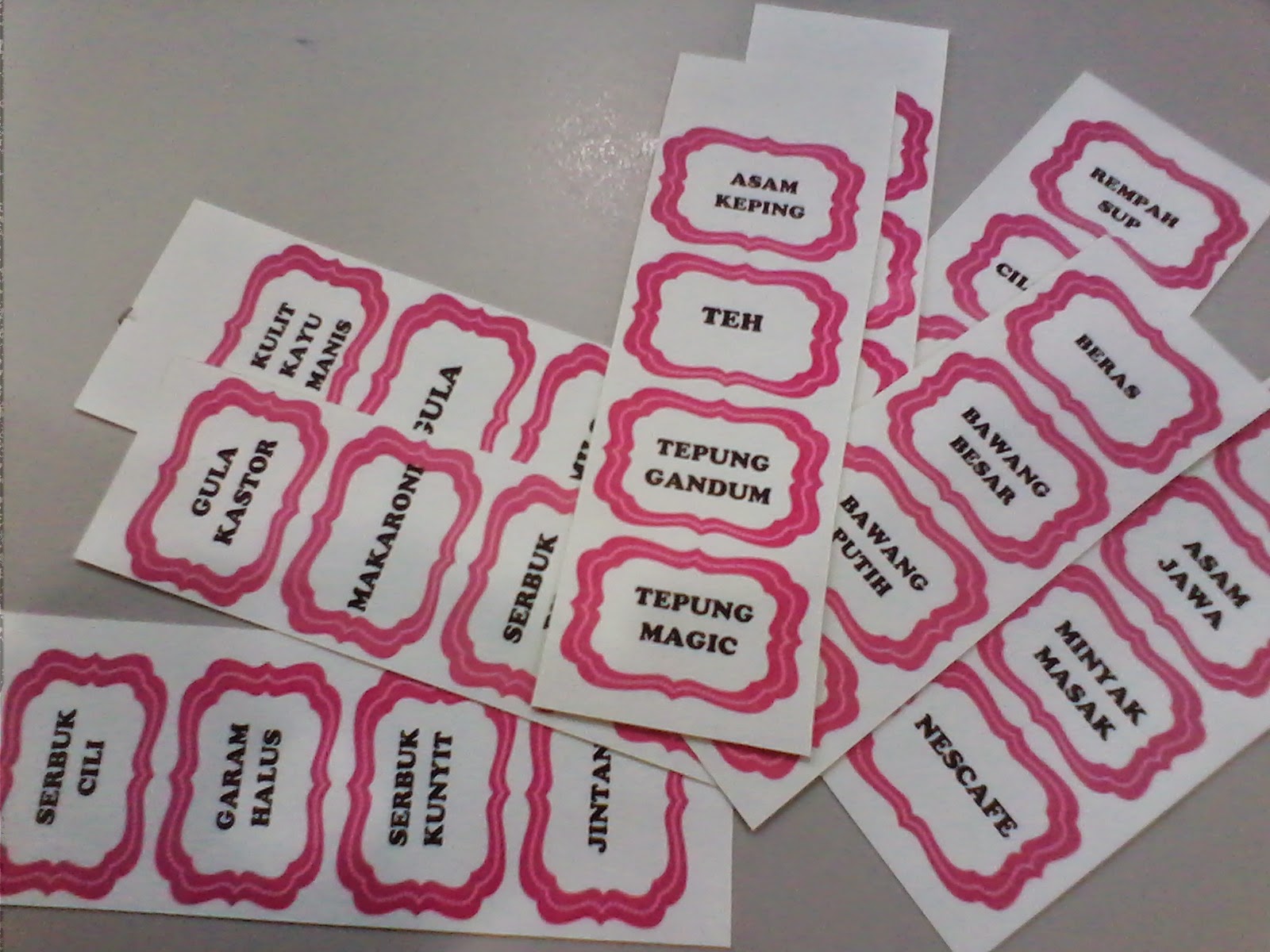 I U We Cara Nak Buat Label Barang2 Di Dapur Label Ni Aku Print Atas Ketas Stiker Tapi Nak Bagi Berkilat Lekat Ablk Silotape Jernih Kat Bekas Letak Dapur