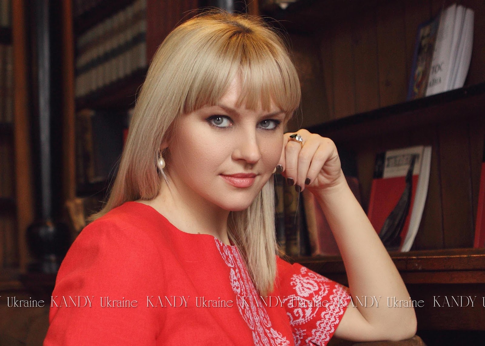 KANDY: У бібліотеці