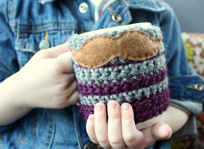 Mustachioed Mug Sweater || Made with Moxie.  Easy, beginner crochet project that makes a fun, funky gift!