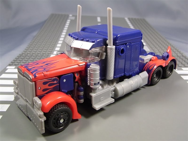 optimus prime with trailer toy dark of the moon