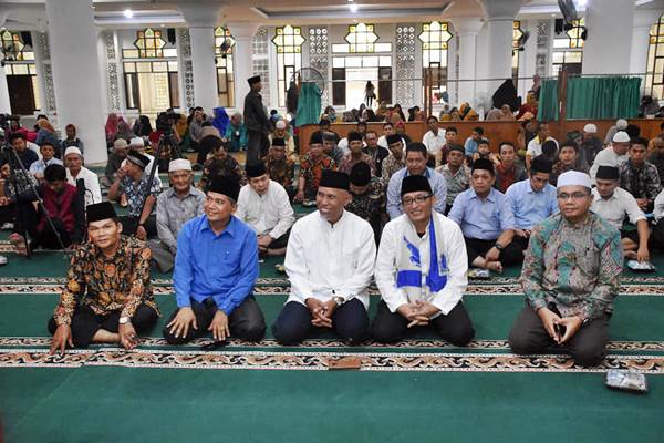 Usai%2BDilantik%252C%2BWali%2BKota%2Bdan%2BWakil%2BWali%2BKota%2BPadang%2B2019-2024%2Badakan%2BSyukuran%2BBersama