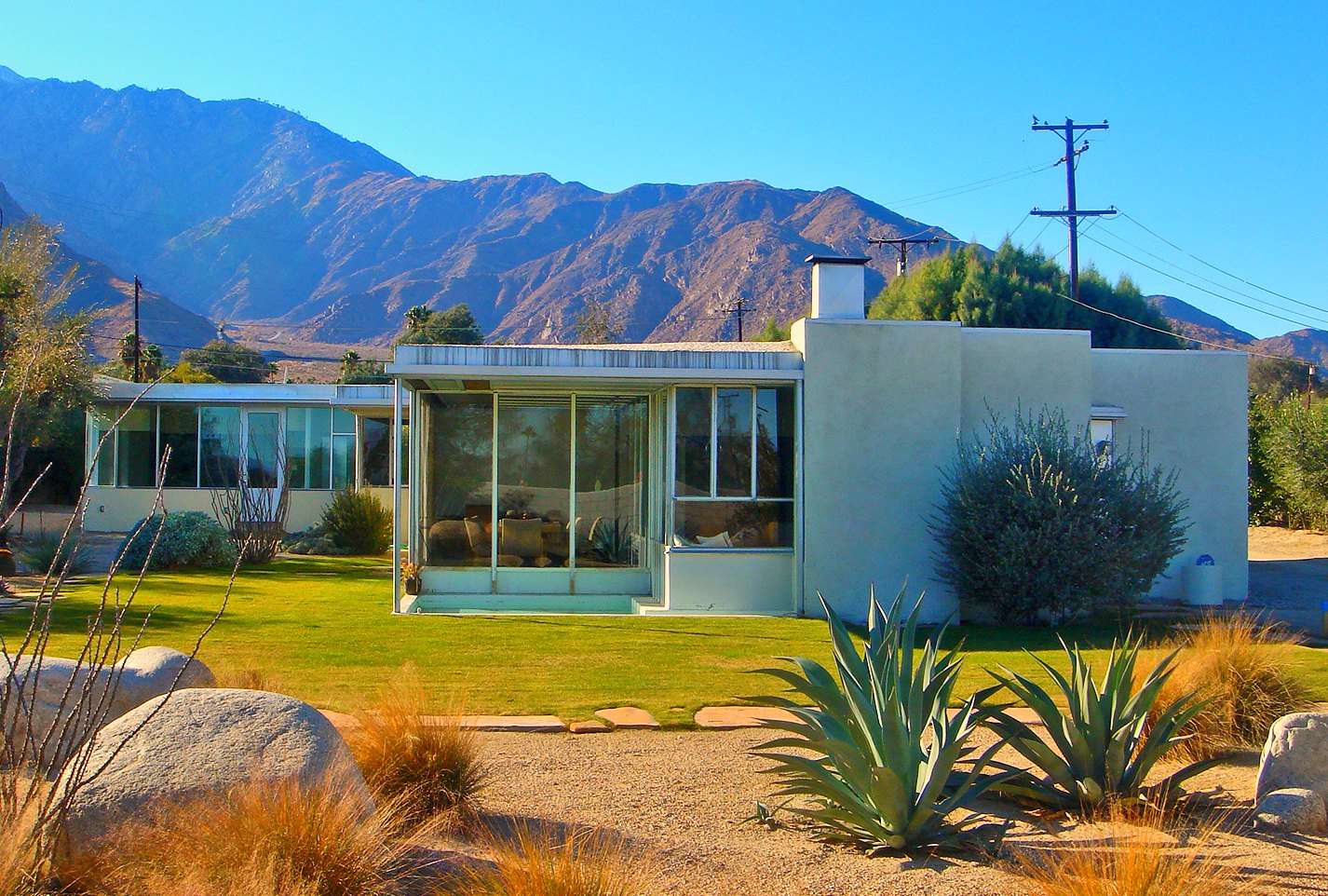 White Floors: some shining examples of mid century modern homes in america