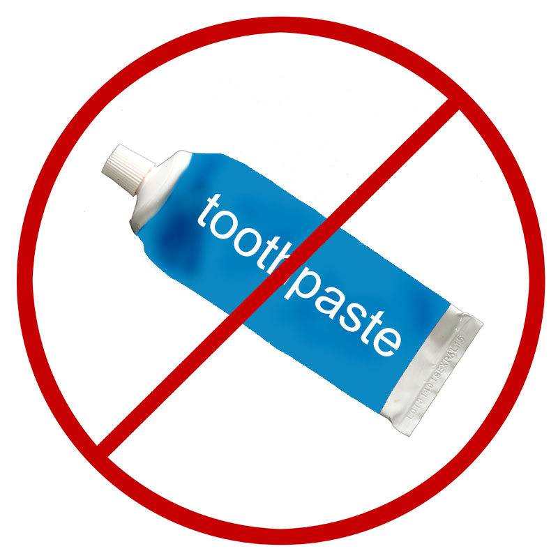 Newsome's Studio no longer provides passport photo services. October 2015