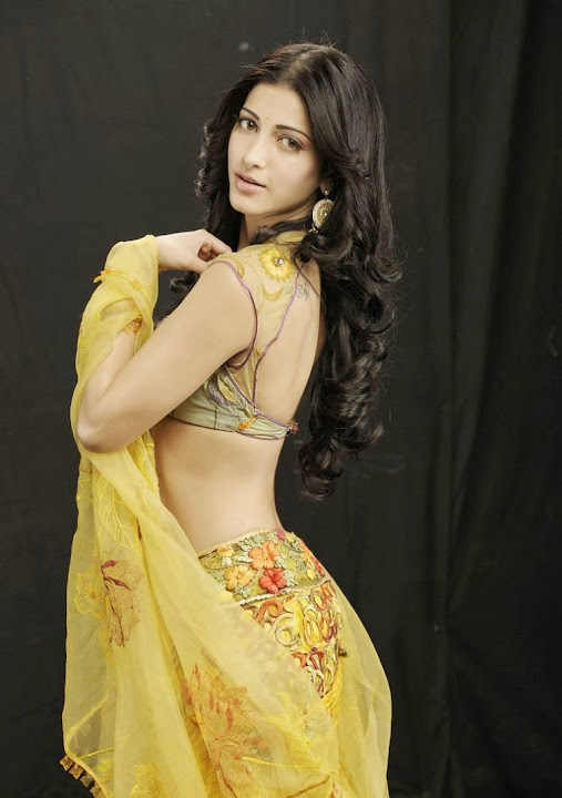 Shruti Hassan in Anaganaga O dheerudu