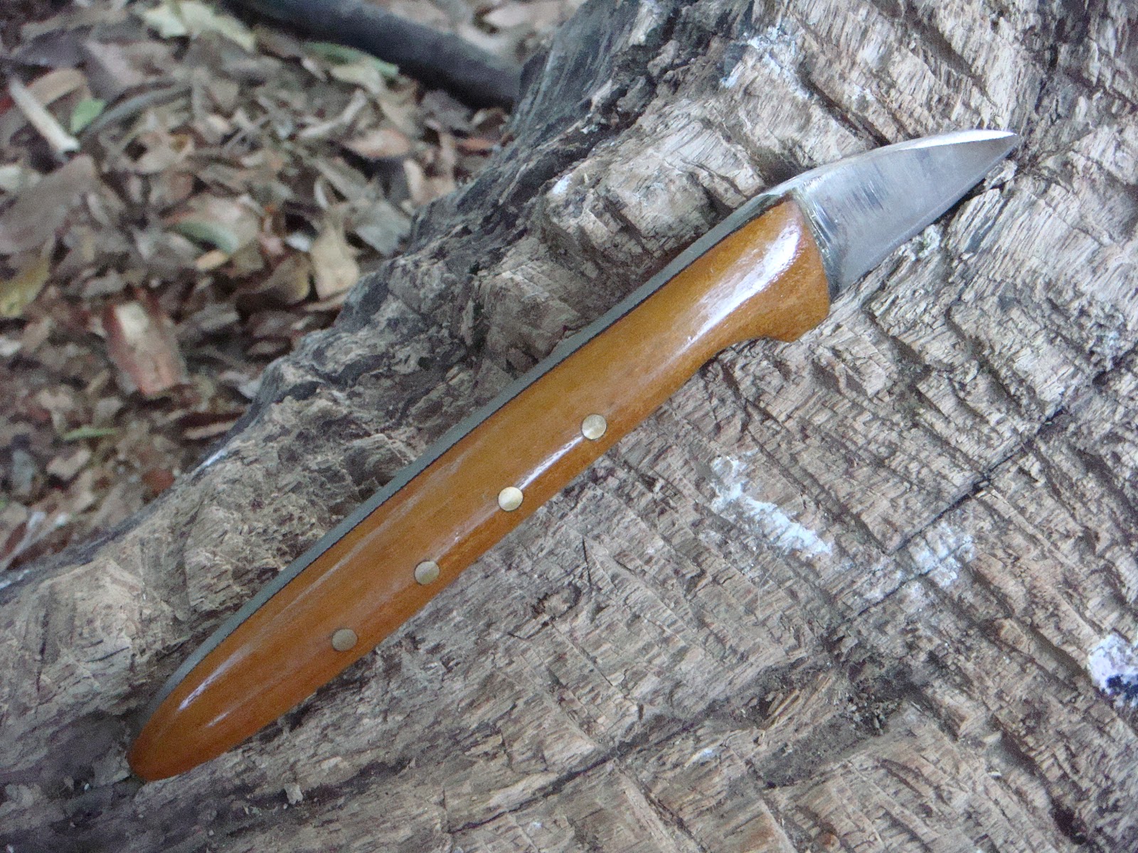 Woods Roamer Stubby Camp Knives