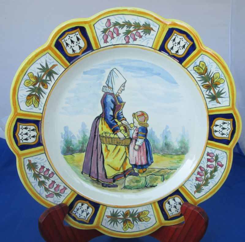 Set of 4 Henriot Quimper plates Circa 1950 SOLD