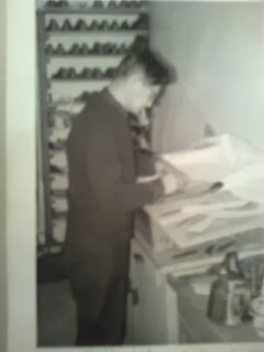 Isäni työnsä ääressä v.1965