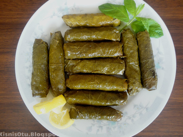 ZEYTİNYAĞLI YAPRAK SARMASI / KİŞNİŞ OTU ZEYTİNYAĞLI, YAPRAK, SARMASI, TARİFİ, GLÜTENSİZ, VEJETARYEN TARİFLER,