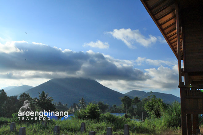 rumah kayu woloan tomohon