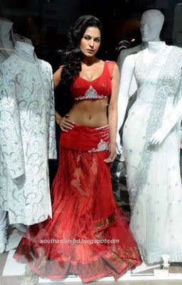 Veena Malik Hot