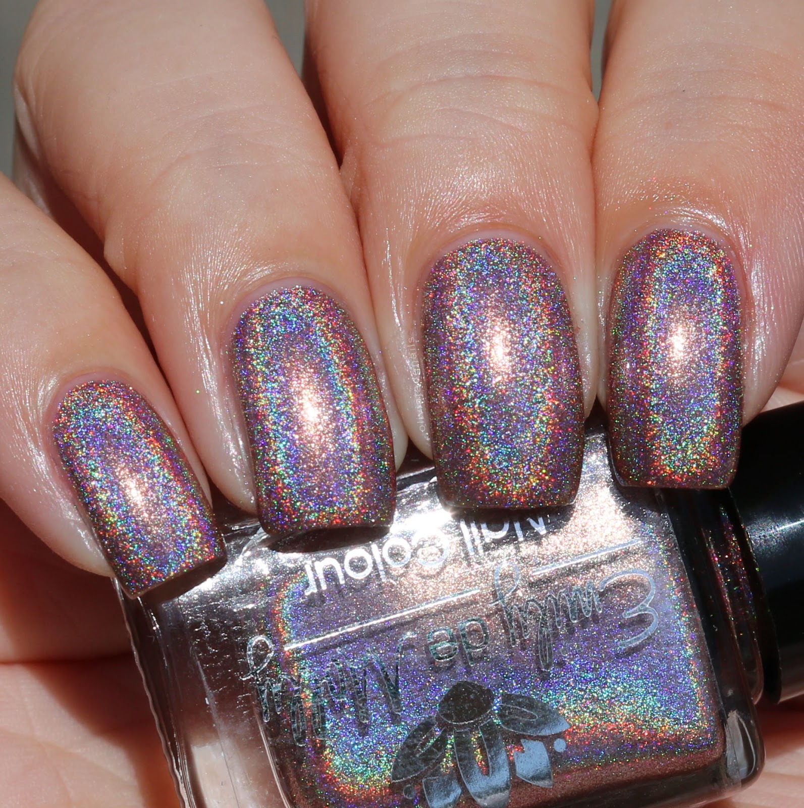 Emily de Molly Coming Around Again swatched by Olivia Jade Nails
