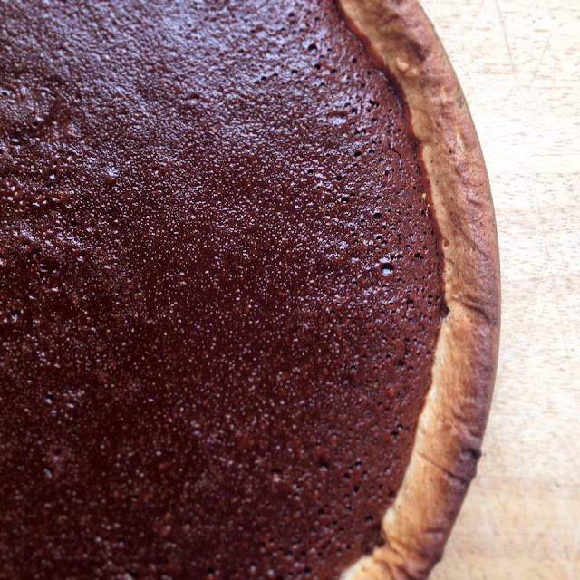 chocolate, salted caramel and whisky tart chocolate, salted caramel, whisky, chocolate tart, baking, French food, de tout coeur limousin, retreat, cooking, recipe, food blogger, dessert, Creative and well being holidays, retreats, workshops and events in Limousin, South West France, Nouvelle Aquitaine, France, singing, reiki, Sing from the heart singing retreat holidays, singing lessons and workshops, vocal coaching, pop and rock choir, world music, music holidays, community choir, songwriting, guitar lessons, pop, rock, reiki retreats, reiki treatments, reiki training, reiki attunements, reiki level 1, reiki level 2, reiki master, Usui reiki, bespoke retreats, low cost, affordable retreats, private bookings, holistic, bien etre, relax, nurture, retreat, rural France, what's on Limousin, Creuse, Haute Vienne, Correze, Lac de Vassiviere, off the beaten track, unique holidays, holidays with a difference, nature, walking holidays, meditation, mindfulness, photography, bird watching, wild swimming, home grown food, seasonal food, food blogger, recipes, good food, no dig garden, great outdoors, Millevaches, forest, natural park, massif central, central France, recipes, 2017, 2018, de tout coeur limousin, from the heart, ethical, green, Royere de Vassiviere, cycling, bike hire, cycling holidays, lake holidays, forest holidays, bed and breakfast, group accommodation, countryside,