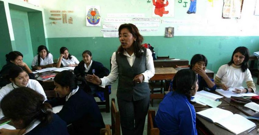 MINEDU verificará que en escuelas no trabaje ningún sentenciado por terrorismo (R. M. N° 708-2017-MINEDU) www.minedu.gob.pe MINEDU verificará que en escuelas no trabaje ningún sentenciado por terrorismo (R. M. N° 708-2017-MINEDU) www.minedu.gob.pe