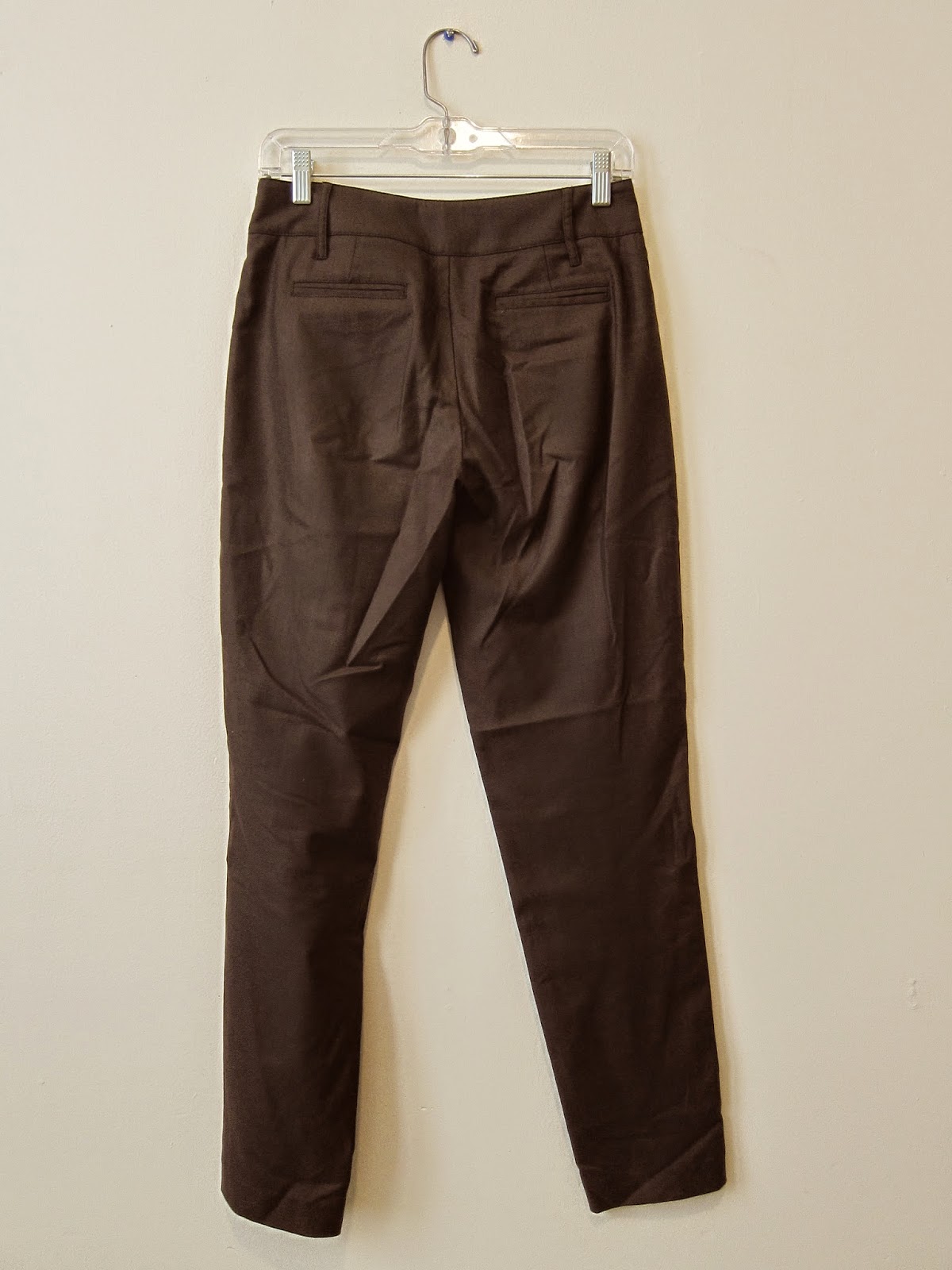 laws of general economy: Brown slim-fit pants, Size 6 (42)