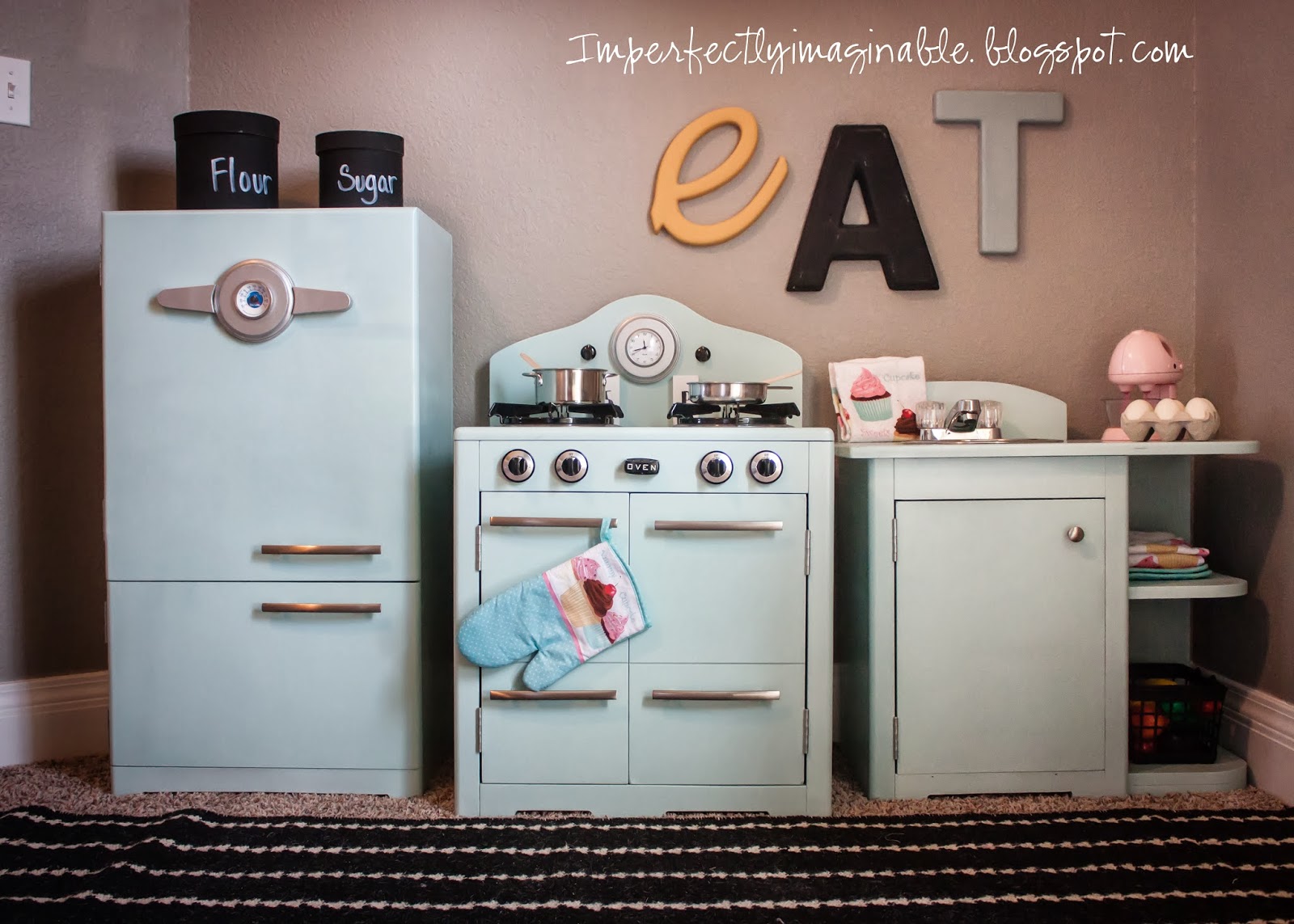 Imperfectly Imaginable : Pottery Barn Inspired retro kids kitchen. Finishing and plans