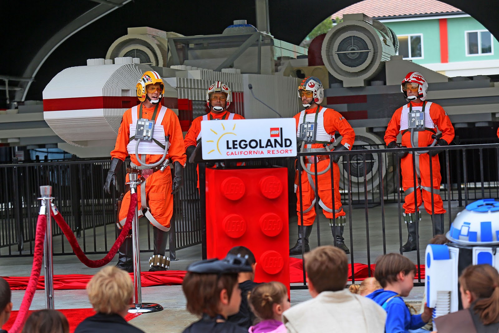 LEGO® Star Wars X-wing Starfighter Lands at LEGOLAND California