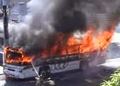 xe buýt bốc cháy, ít nhất 40 người chết ,thế giới lốp, lop xe, lốp xe ô tô, giá lốp, gia lop