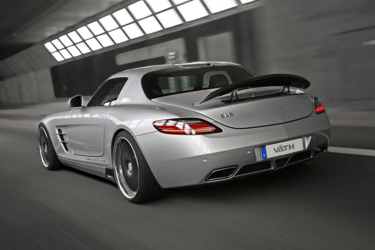 Mercedes SLS вид сзади