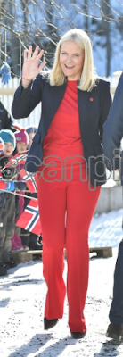 Veste Stella Mc Cartney / escarpins Christian Louboutin
