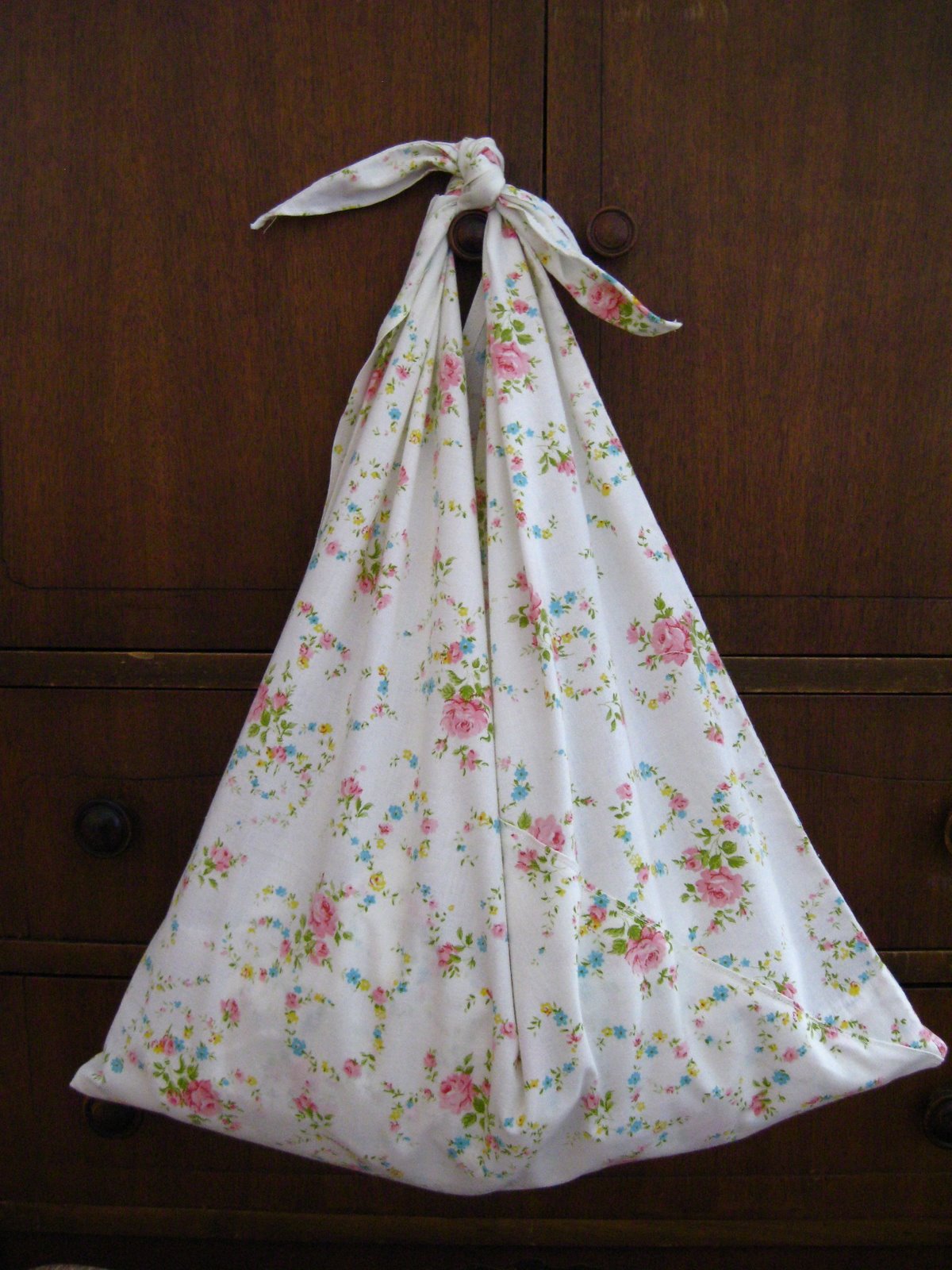 A Vintage Crafty Adventure 7 Easy Upcycled Pillowcase Projects