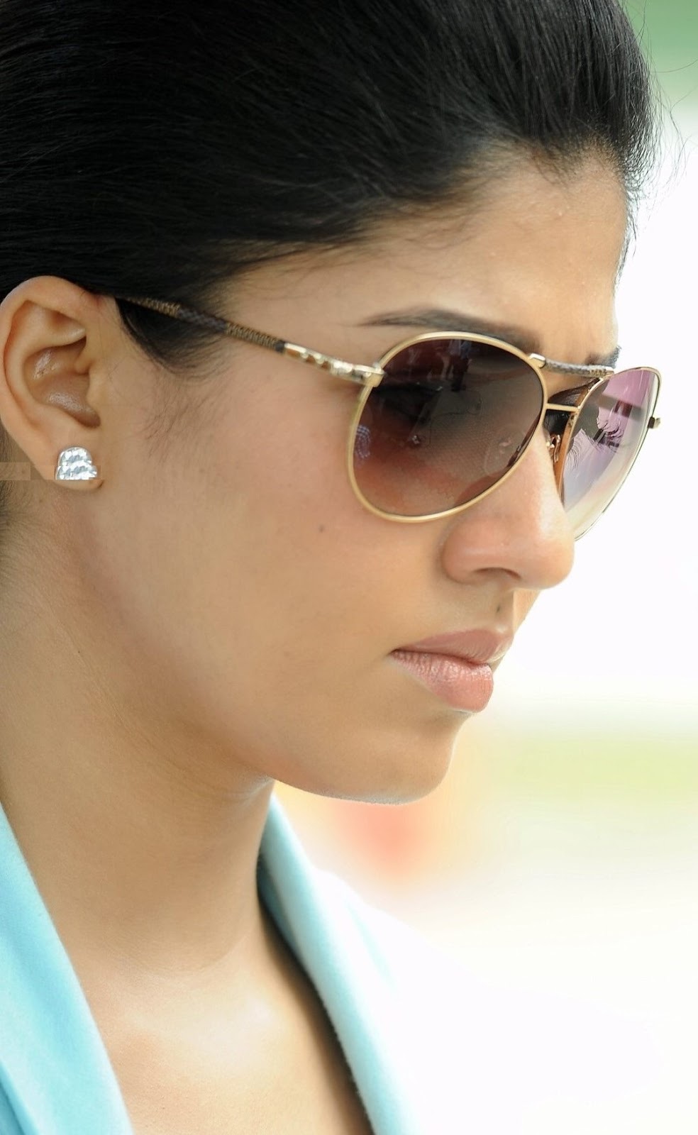 [Image: Nayantara%2BLatest%2BFace%2BCloseUp%2BPh...2%2529.jpg]