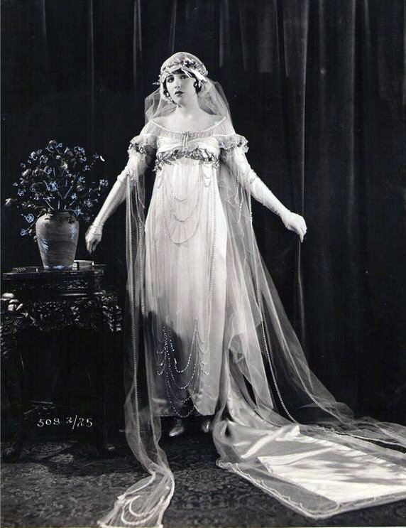 Vintage Pictures of Bridals From Between the 1910s and 1940s ~ Vintage ...