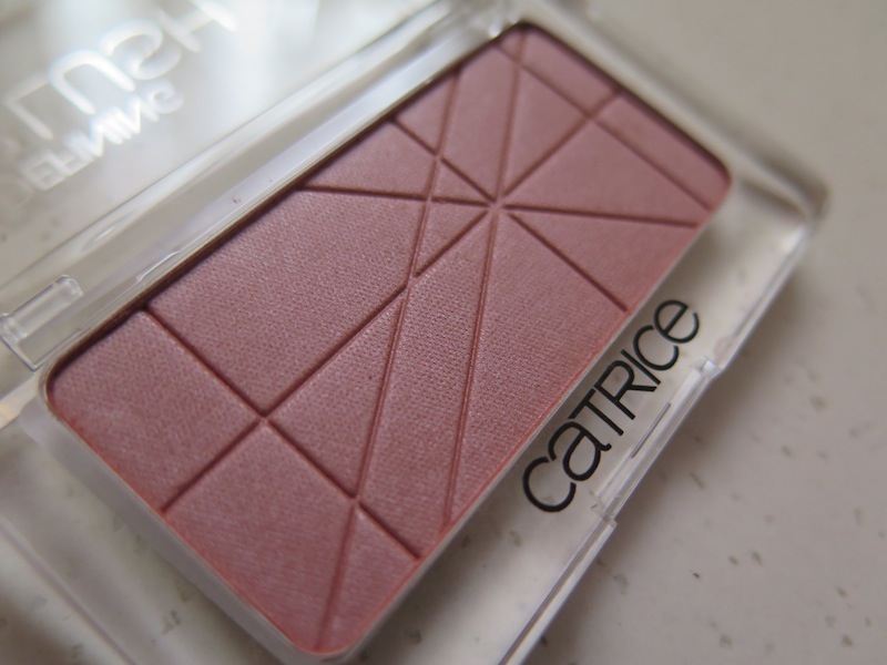 Avenue! Review: 080 Blackmentos Blush Box: Rave Beauty Defining in Catrice Sunrose The