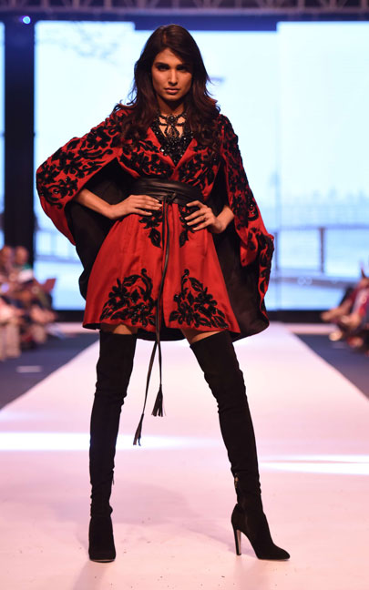 Baroque Fashion, Ayesha F Hashwani, FPWAW14, Winter fashion, Pakistan Fashion, Luxury pret, Baroque designs, Decorative motifs, Filigree, Embroidery, Opulent fashion, Rich, Fashion Pakistan, Fashion Blog, red alice rao, redalicerao