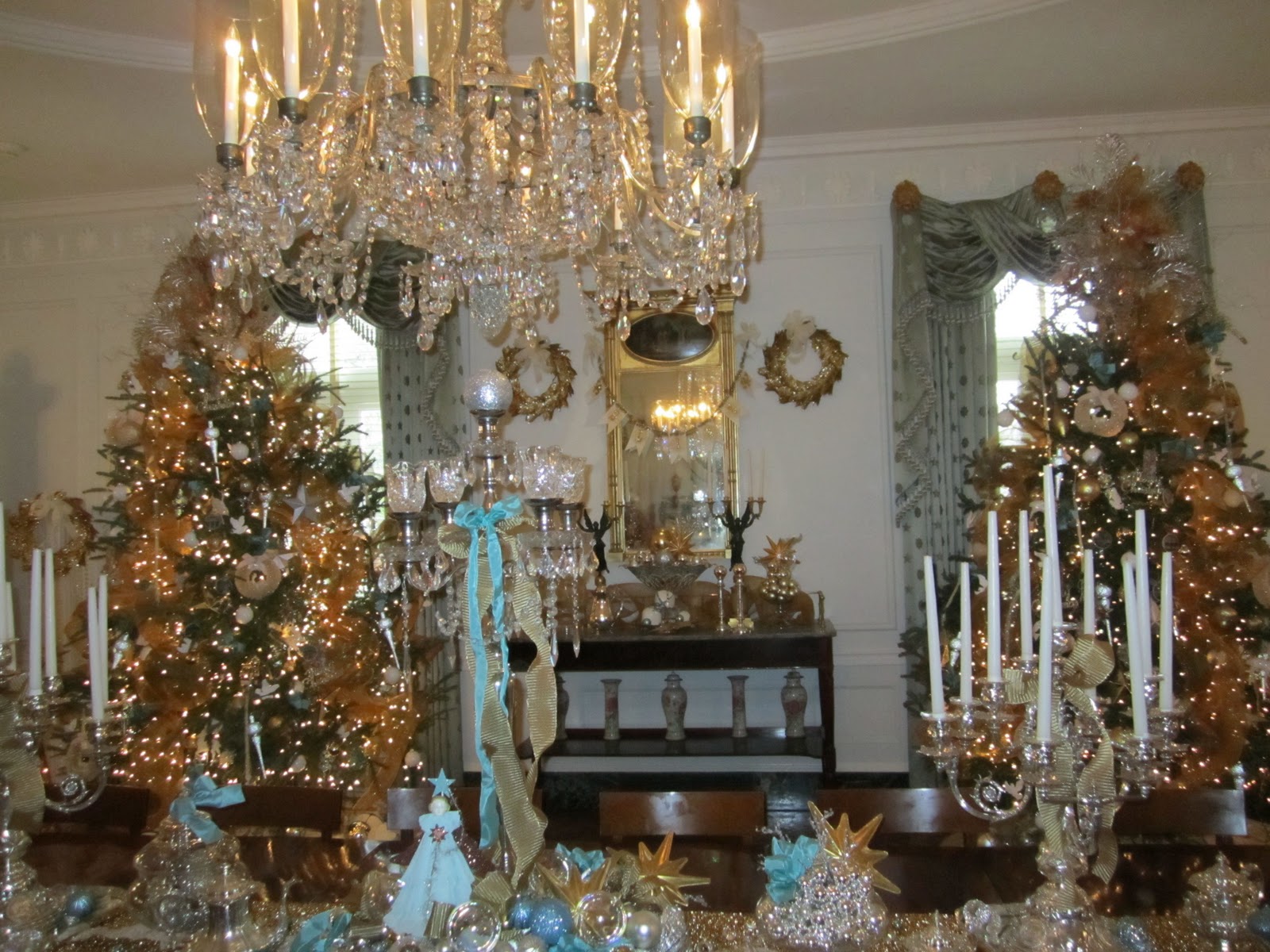 Southern Love Christmas at the Governor's Mansion