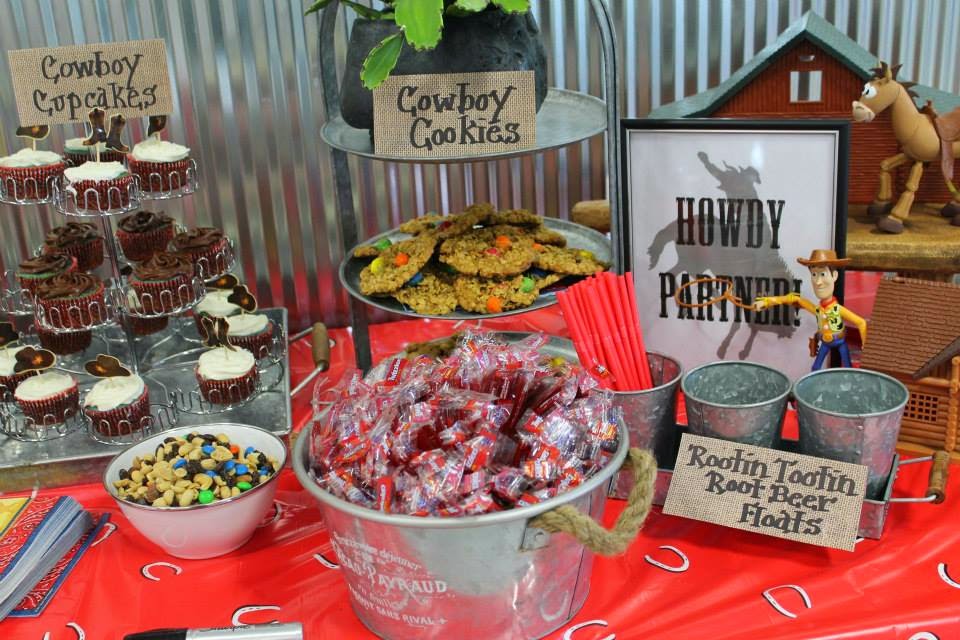 the-chirping-moms-a-wild-wild-west-birthday-party