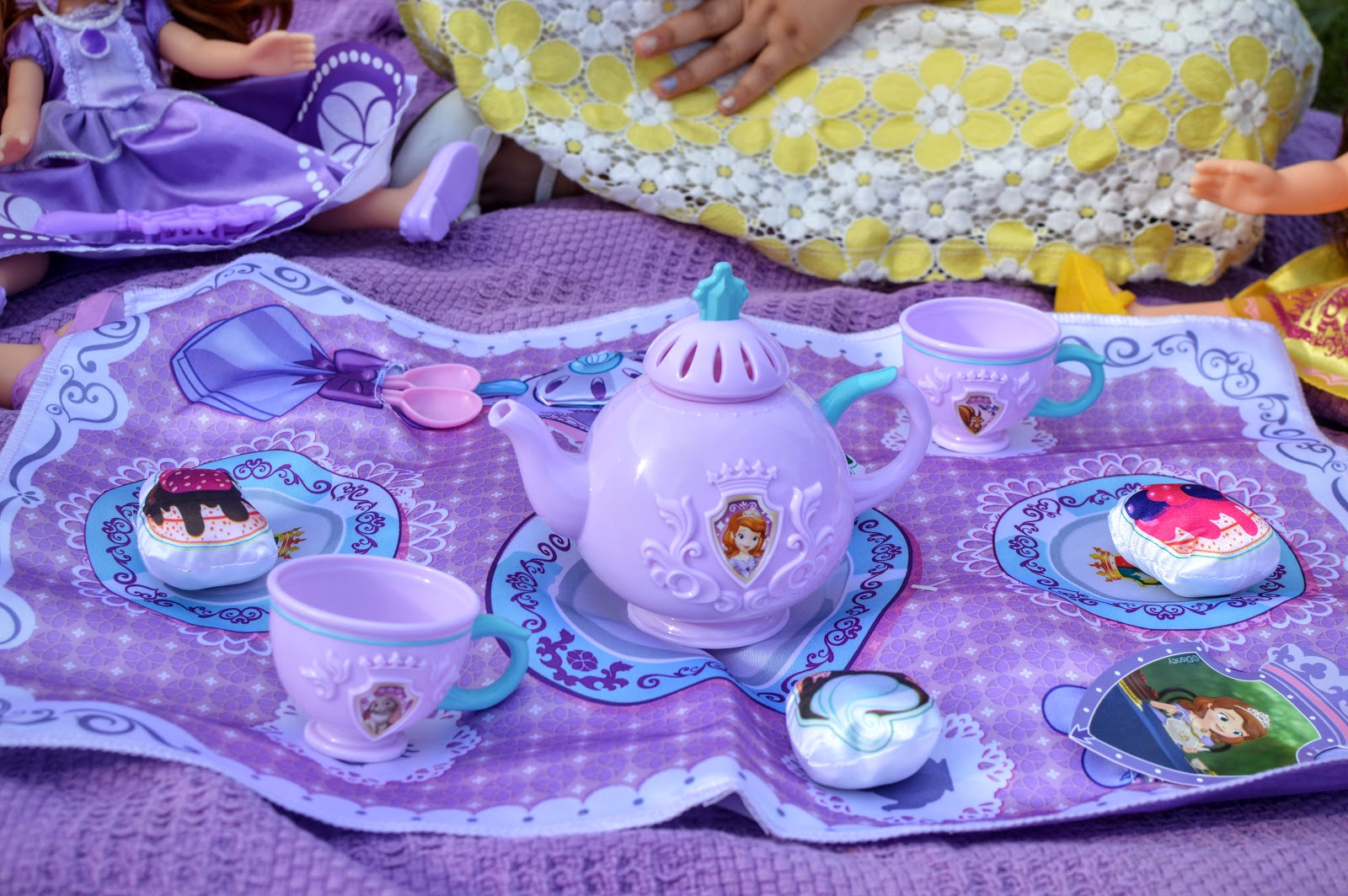 Time for Tea with Jakks Disney Princess Toddler Dolls