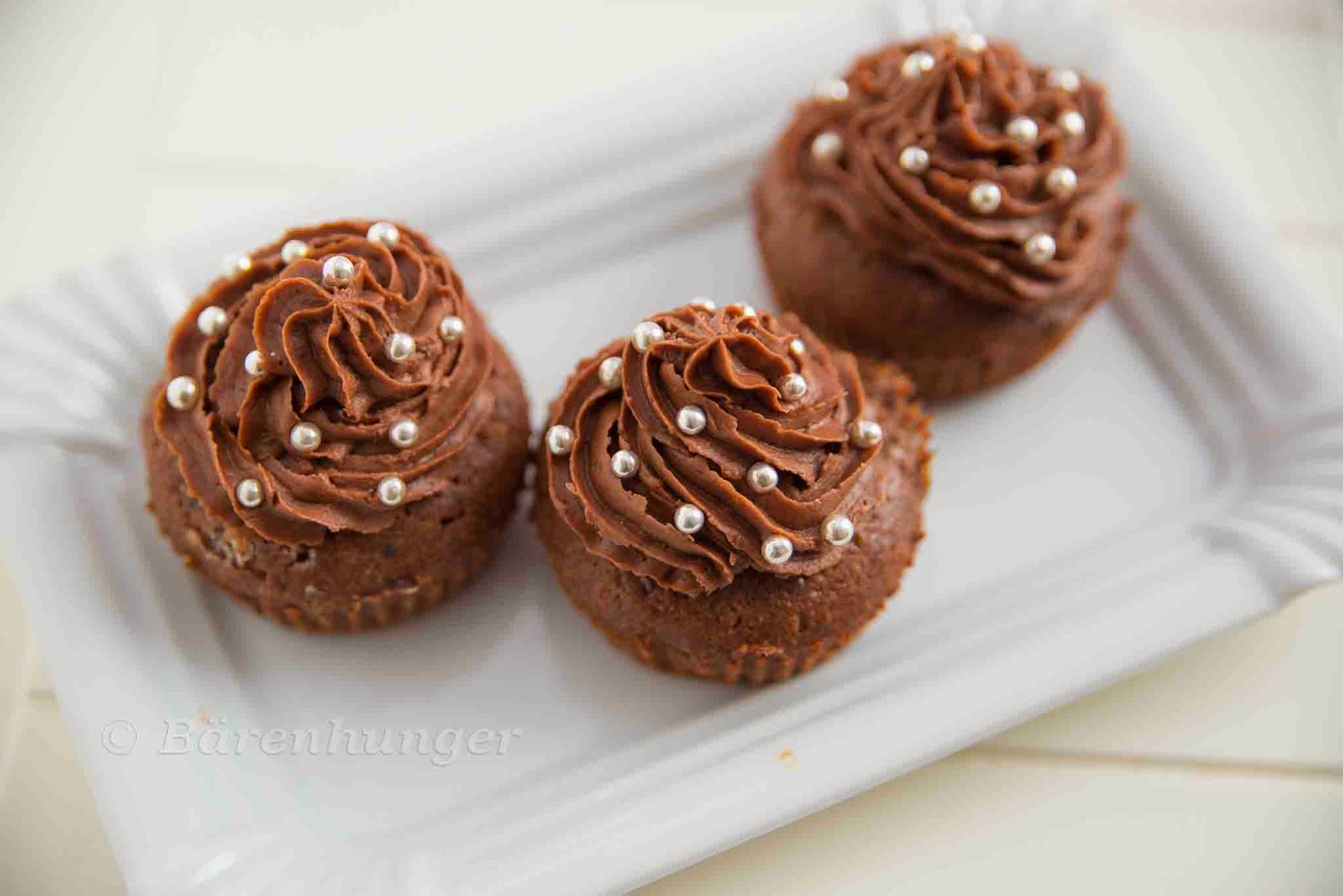 Schokoladen Buttercreme Cupcakes | Bärenhunger