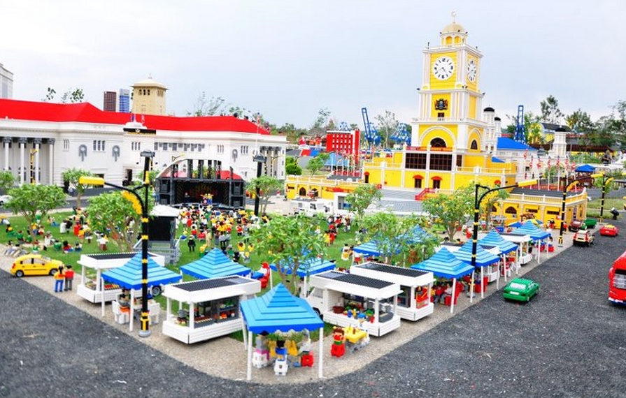 Cinta Itu Misteri LEGOLAND KOTA ISKANDAR NUSAJAYA JOHOR MALAYSIA