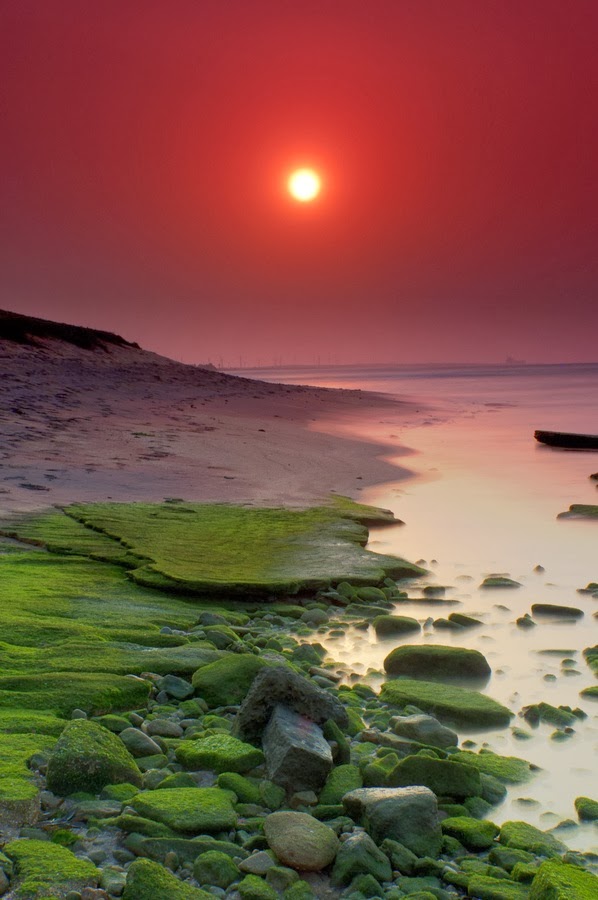 Sunrise, A beautiful morning at the shores of Kanyakumari, India