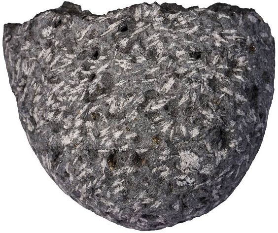 Jenis dan Klasifikasi Batuan Beku, Struktur Batuan Beku, dan Tekstur