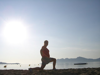 Ben%25C3%25B6vningar%2Bp%25C3%25A5%2Bstranden%2B-%2B%2BMallorca%2B%25281%2529 - Träning med gummiband och egen kroppsvikt