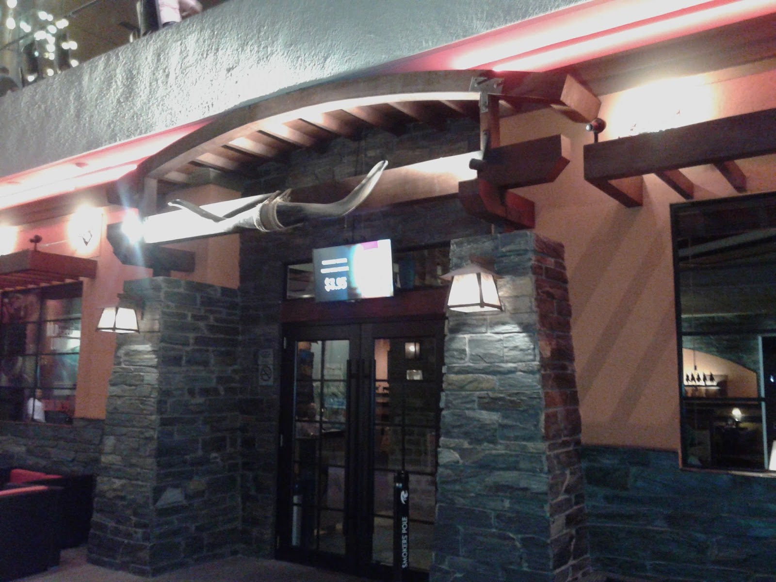 El Gastronáutico Longhorn Steakhouse, El Salvador