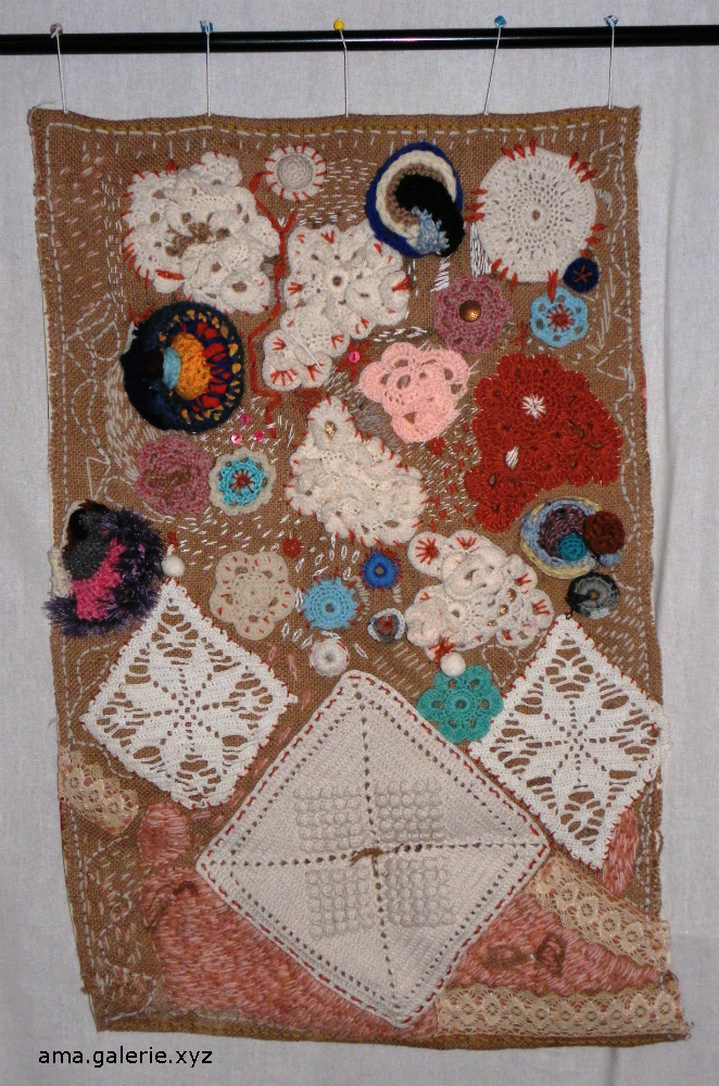 Tableau art textile Fiber art - recyclage de toile de jute par Ama Tableau art textile Fiber art - recyclage de toile de jute par Ama