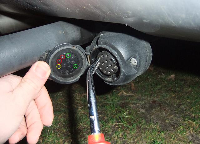 Bremslicht Ihres Fahrzeugs Funktioniert Nicht Was Kann Die Ursache Sein Schlagzeilenkäfer: Dauer-Bremslicht: Finde den Fehler