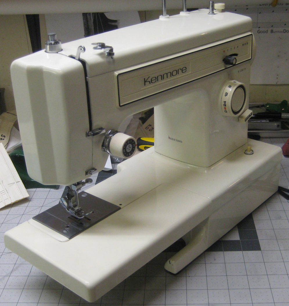 MI Vintage Sewing Machines Kenmore 385.1884180 (1980