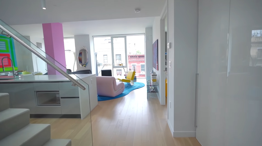 27 Interior Design Photos vs. Karim Rashid's NYC Luxury Penthouse Tour