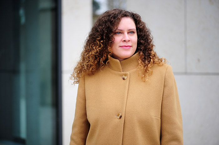 https://seaofteal.blogspot.com/2018/01/camel-coat-diy-capsule-wardrobe-burda.html