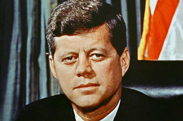 DESDE EL TRÓPICO DE CÁNCER: Recordando a Kennedy Un año más DESDE EL TRÓPICO DE CÁNCER: Recordando a Kennedy Un año más