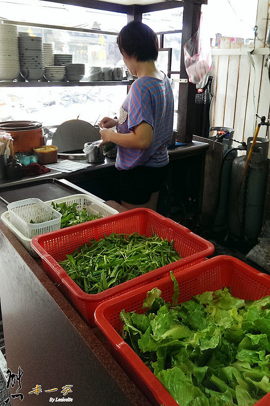 賴家羊肉焿羊肉羹魷魚羹赤肉羹|三峽平價小吃美食|三峽民生街美食