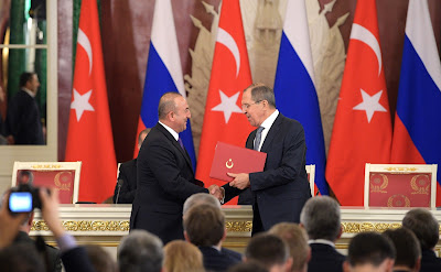 Signing of documents following Russian-Turkish talks.